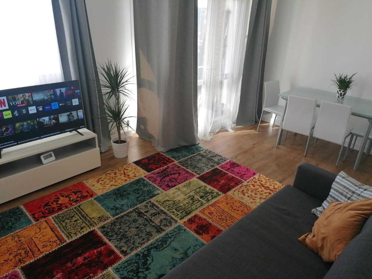 White City Apartment, Your London Stay Εξωτερικό φωτογραφία